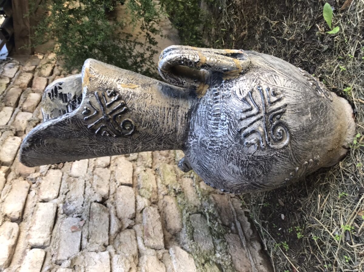 2DFEAB1B-4E7A-46D1-975E-391923807257